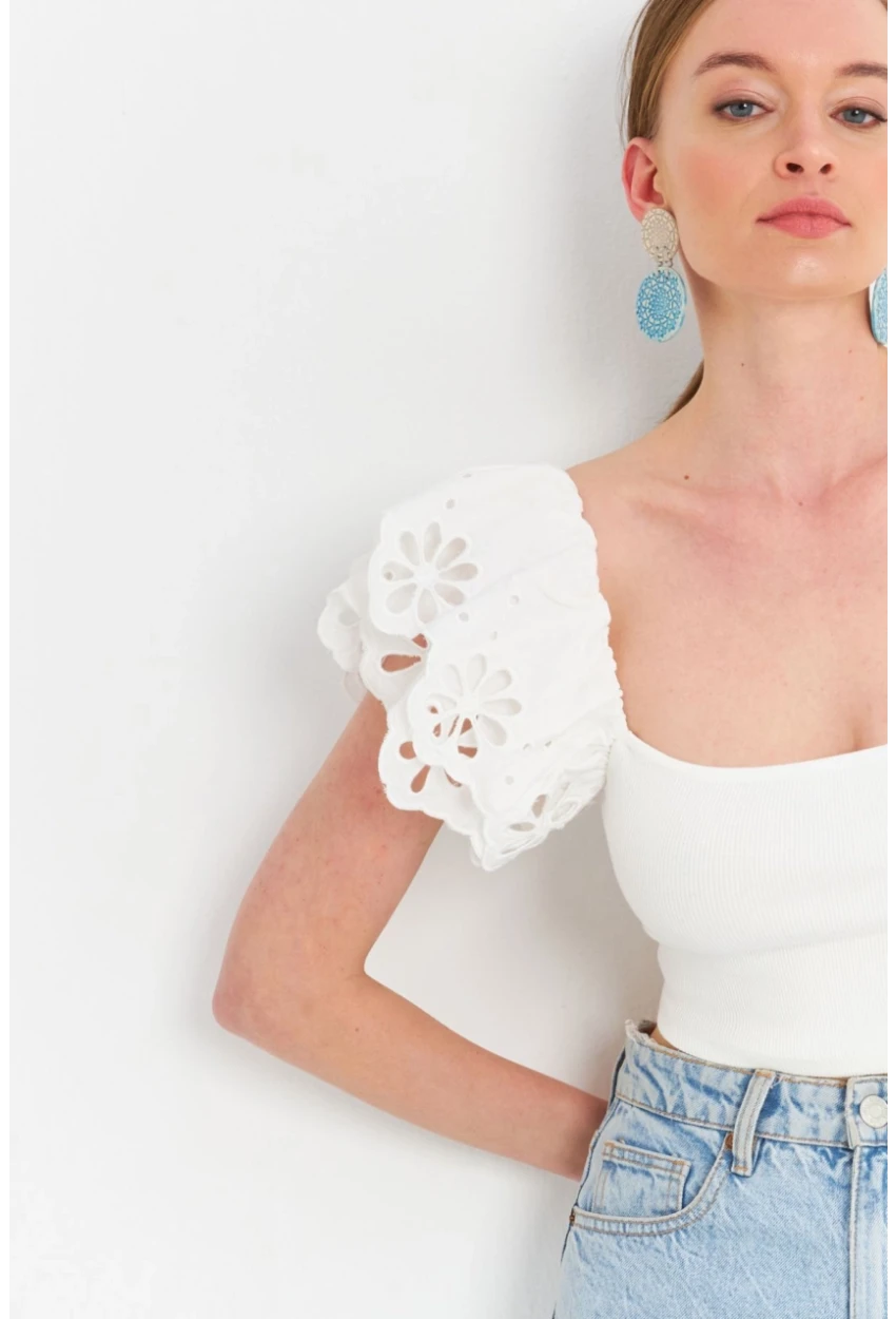 Kadın Beyaz Brode Crop Bluz TPG08