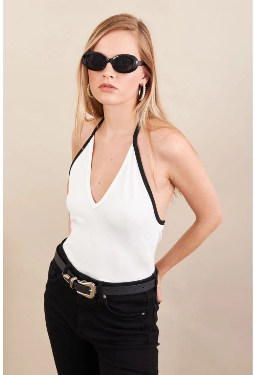 Kadın Beyaz Kontrast Biyeli V Yaka Bluz EY3103