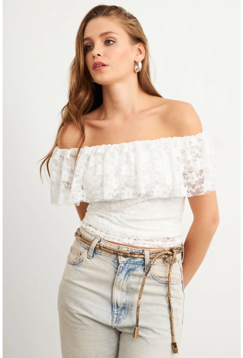 Kadın Beyaz Madonna Yaka Dantel Bluz MTK13549