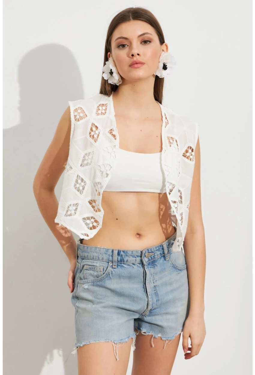 Kadın Beyaz Nakışlı Crop Yelek ZH110