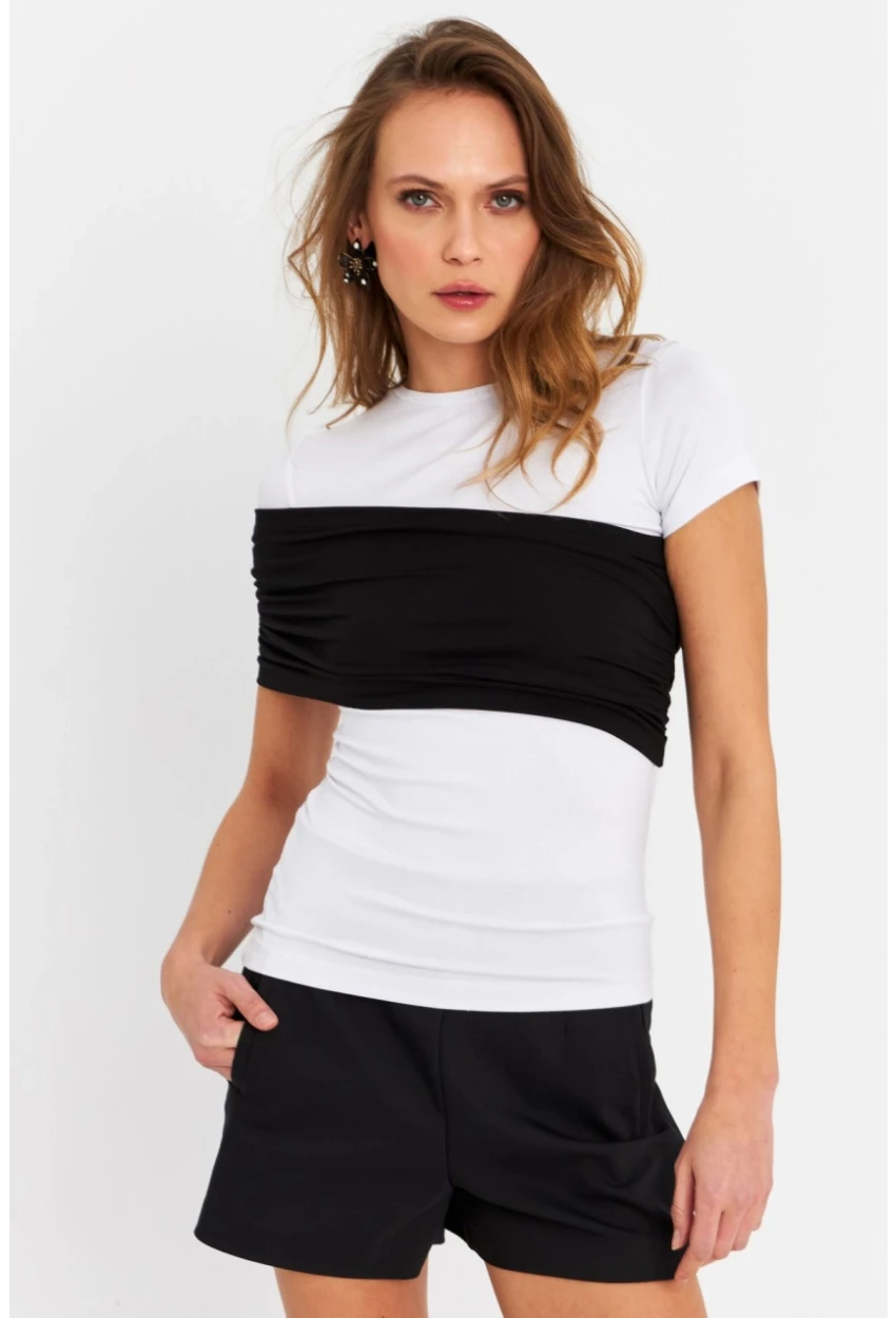 Kadın Beyaz-Siyah Çapraz Bloklu Bluz EY3073
