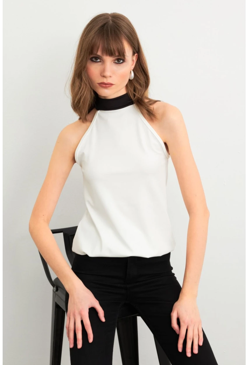 Kadın Ekru Fiyonklu Pencereli Kolsuz Bluz EY3042