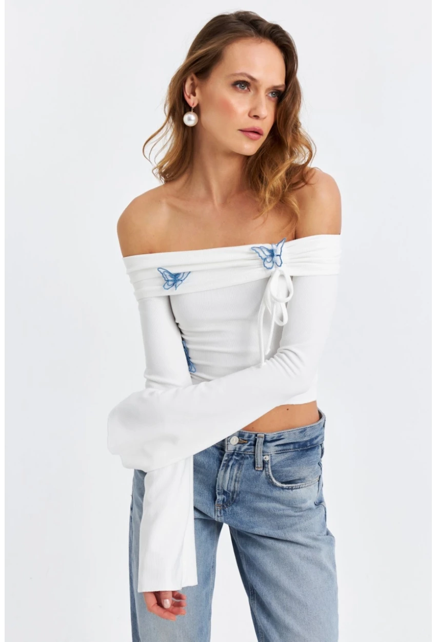 Kadın Ekru Kelebek Detaylı Madonna Yaka Bluz FLU7196