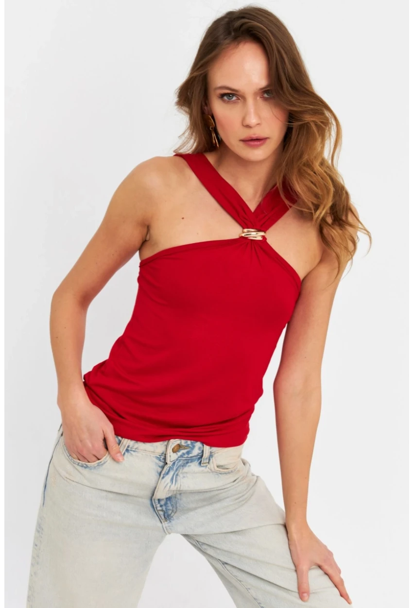 Kadın Kırmızı Aksesuarlı Çapraz Yaka Bluz EY3068