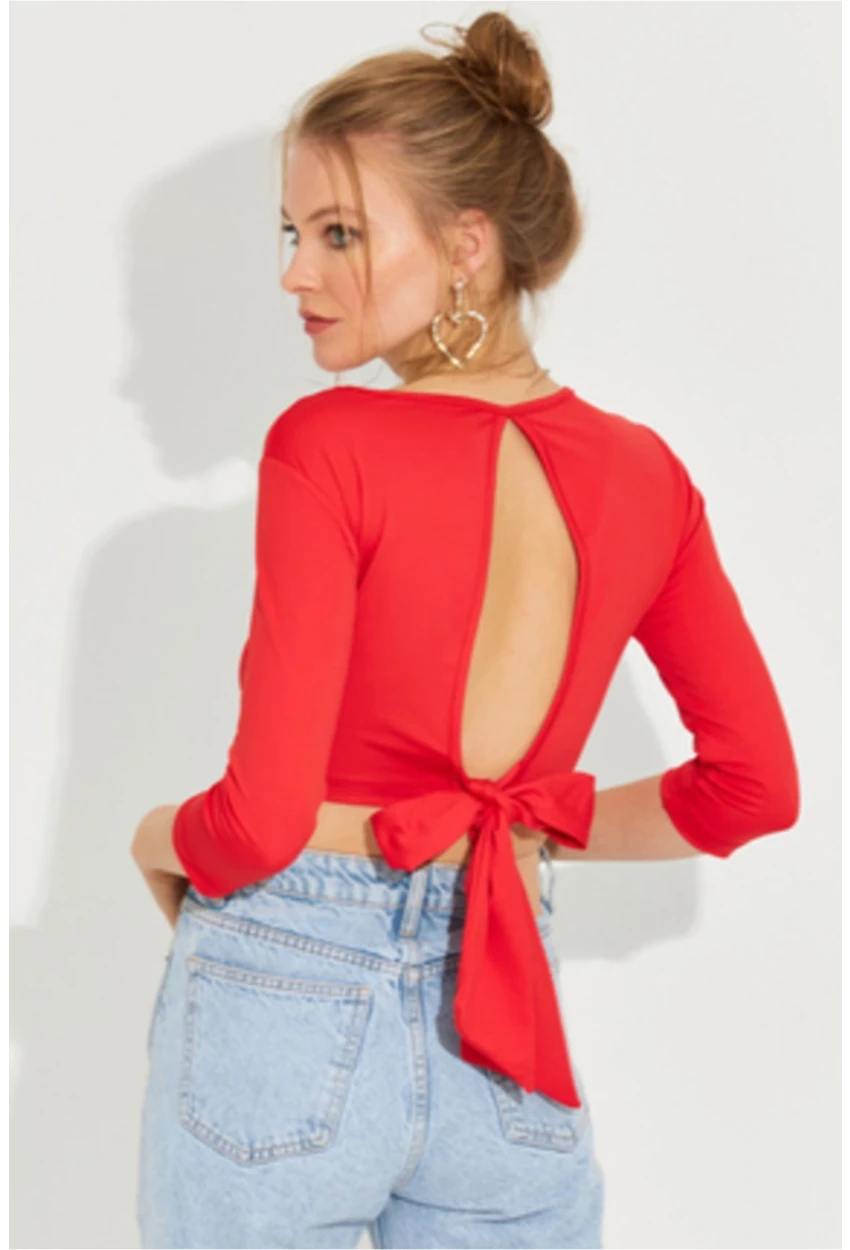 Kadın Kırmızı Sırt Dekolteli Bağlamalı Crop Bluz EY1037