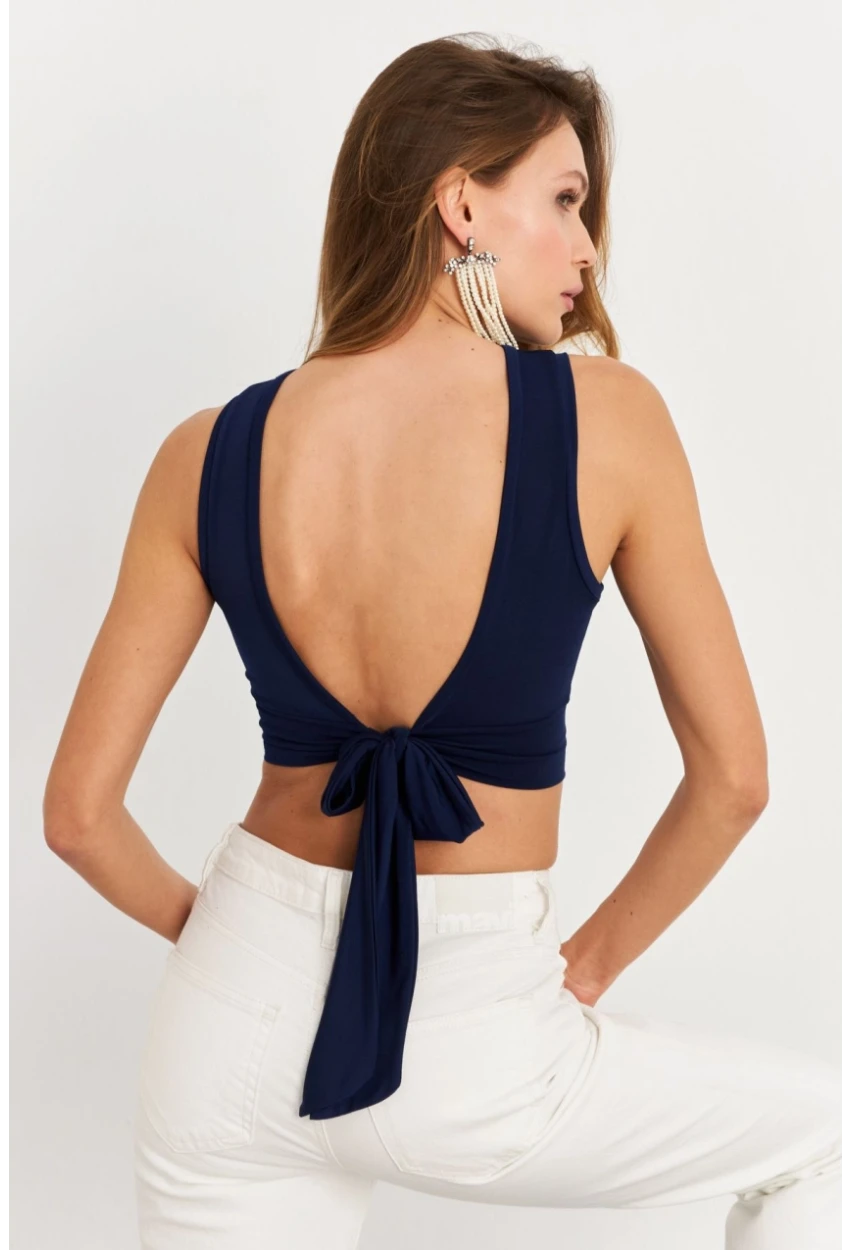 Kadın Lacivert Sırt Bağlamalı Crop Bluz EY2733