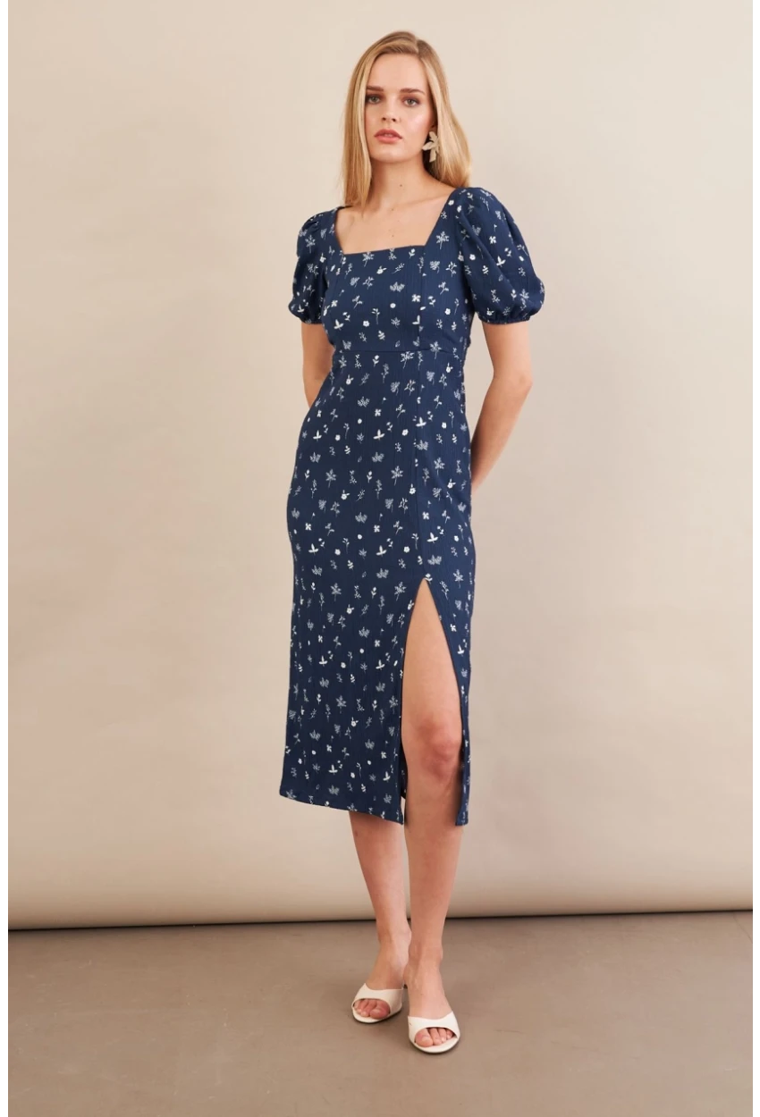 Kadın Lacivert Sırtı Detaylı Çiçekli Midi Elbise CHN103