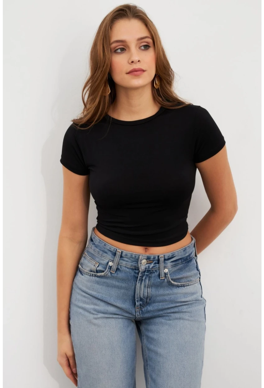 Kadın Siyah Basic Kısa Kollu Bluz UG2444