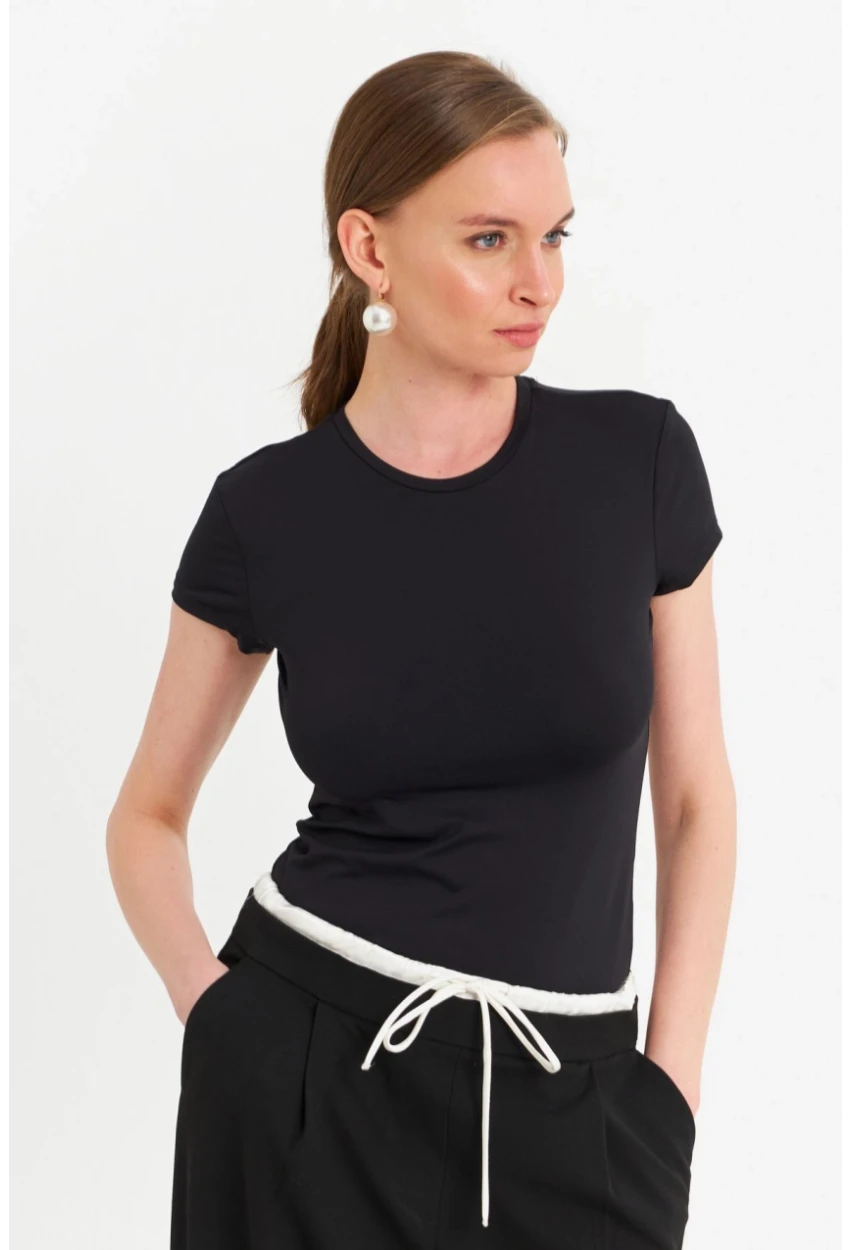 Kadın Siyah Basic T-Shirt FLS07