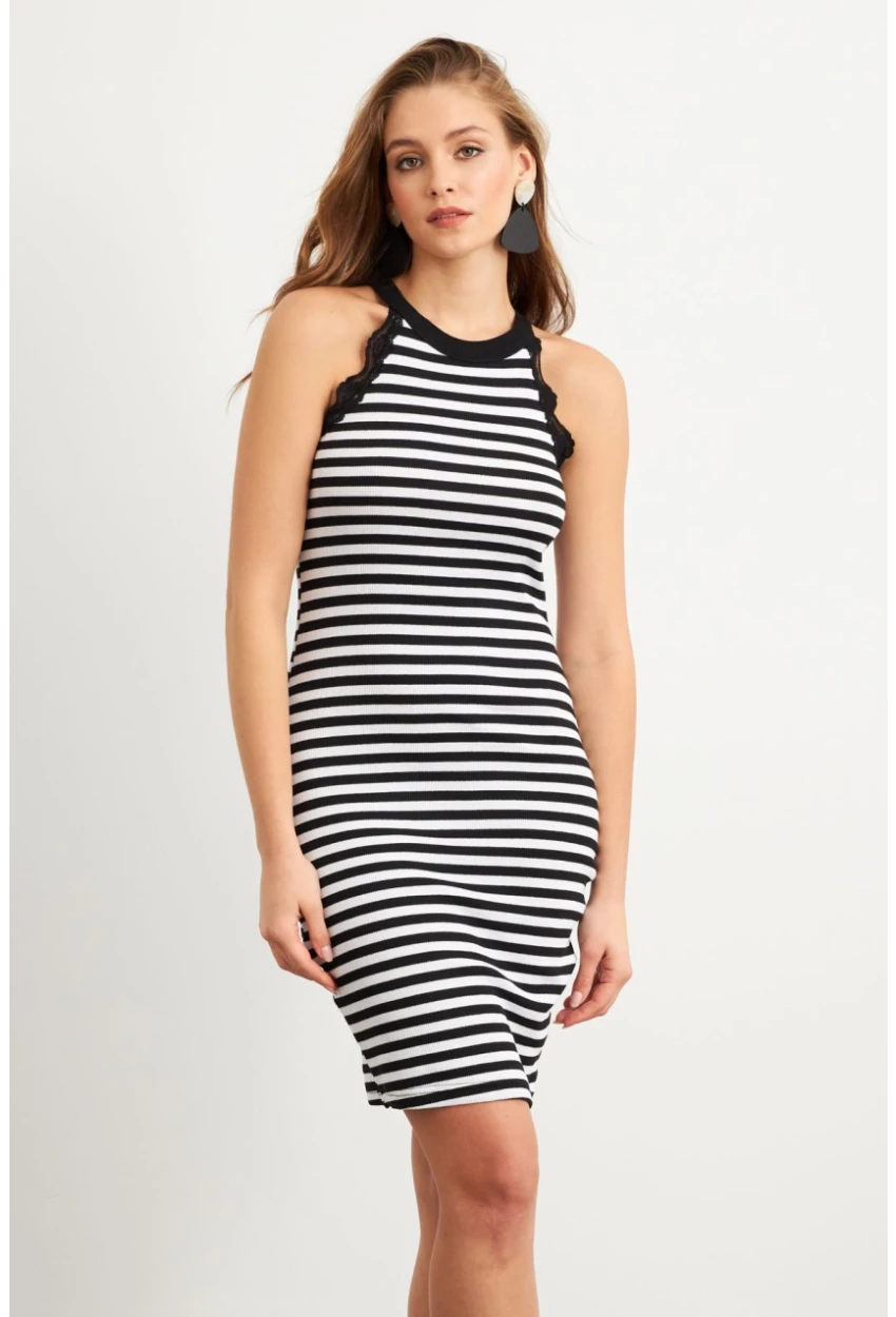 Kadın Siyah Dantel Detaylı Çizgili Midi Elbise MK36