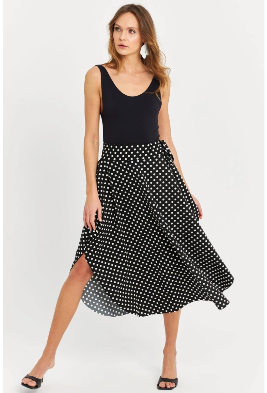 Kadın Siyah-Ekru Asimetrik Puantiyeli Etek LV81