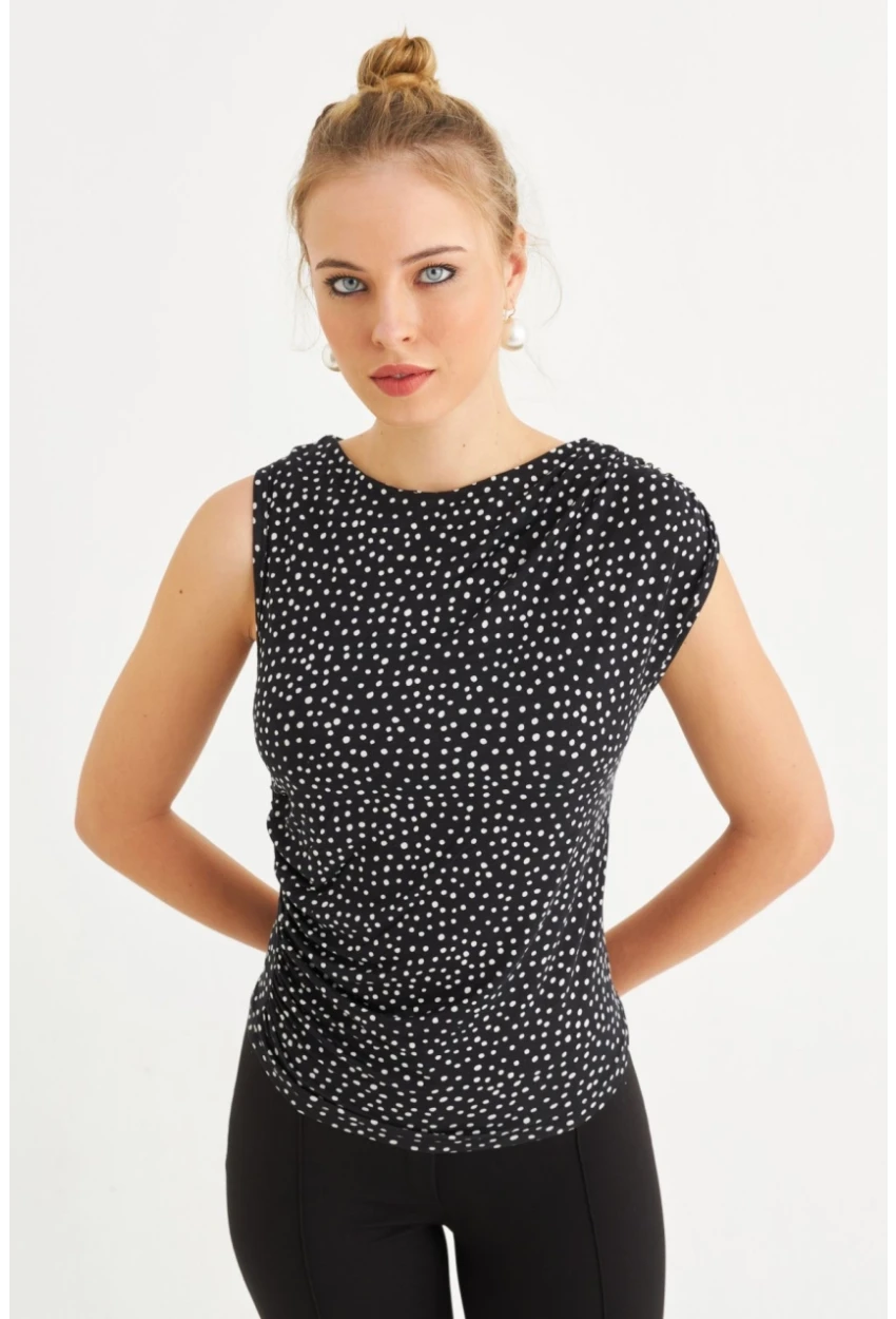 Kadın Siyah-Ekru Büzgülü Desenli Bluz EY3085