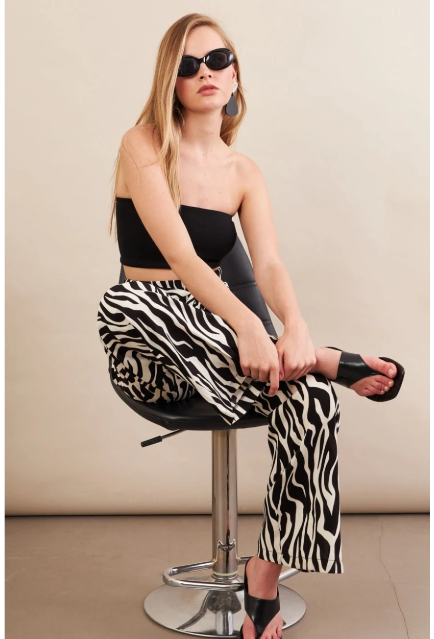Kadın Siyah-Ekru Zebra Desenli Yüksel Bel Pantolon PİK50