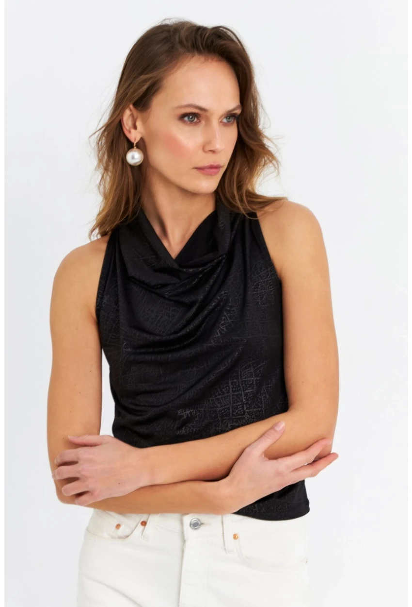 Kadın Siyah Sırt Pencereli Desenli Bluz LPP1021