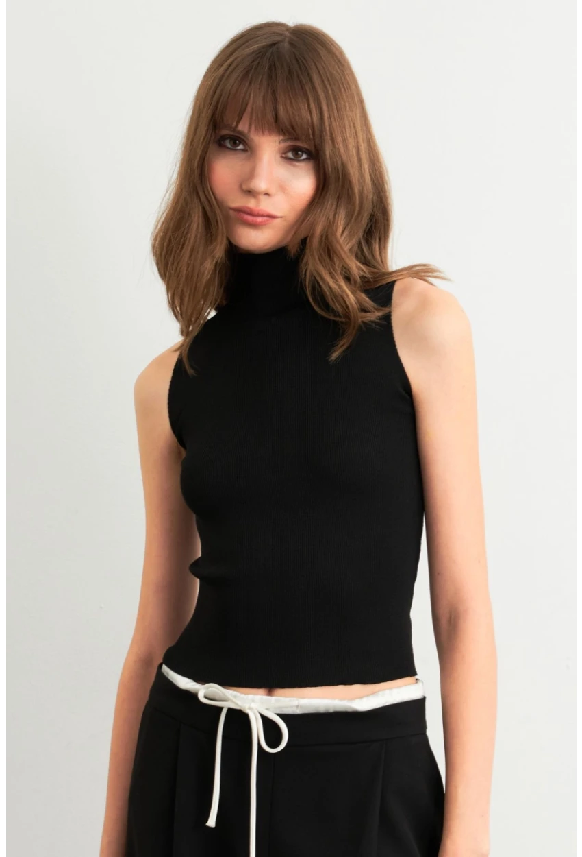 Kadın Siyah Triko Kolsuz Bluz YV305