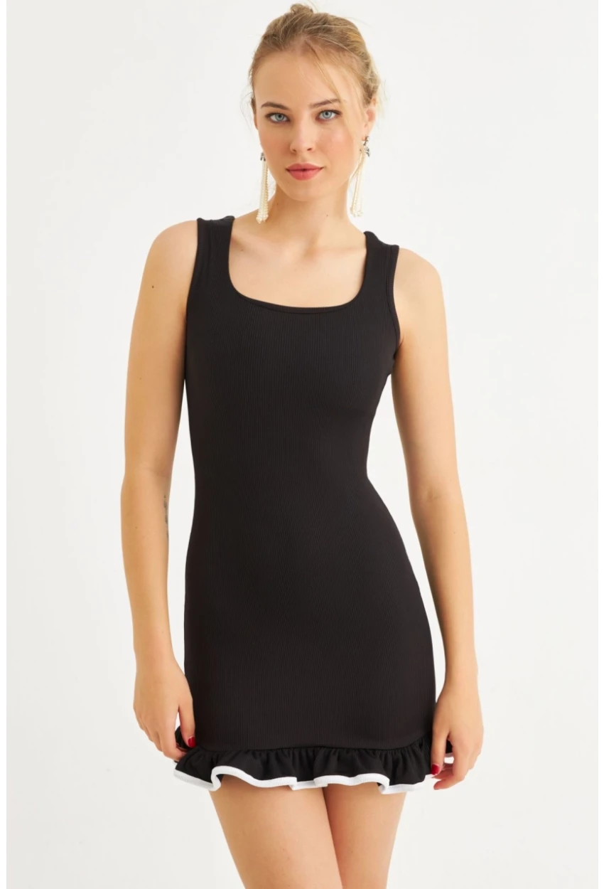 Kadın Siyah Volanlı Kare Yaka Mini Elbise FRY2297