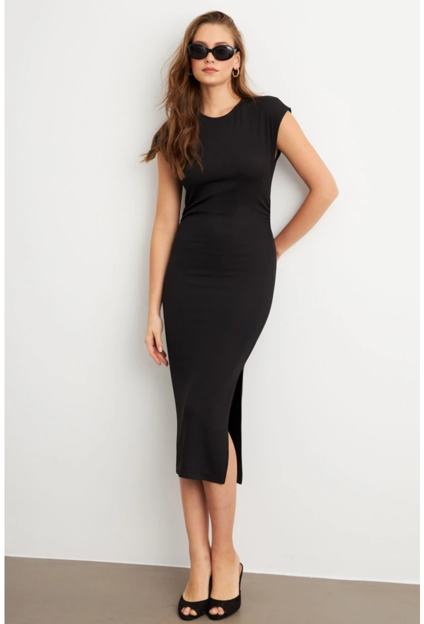 Kadın Siyah Yanları Büzgülü Midi Elbise MK35