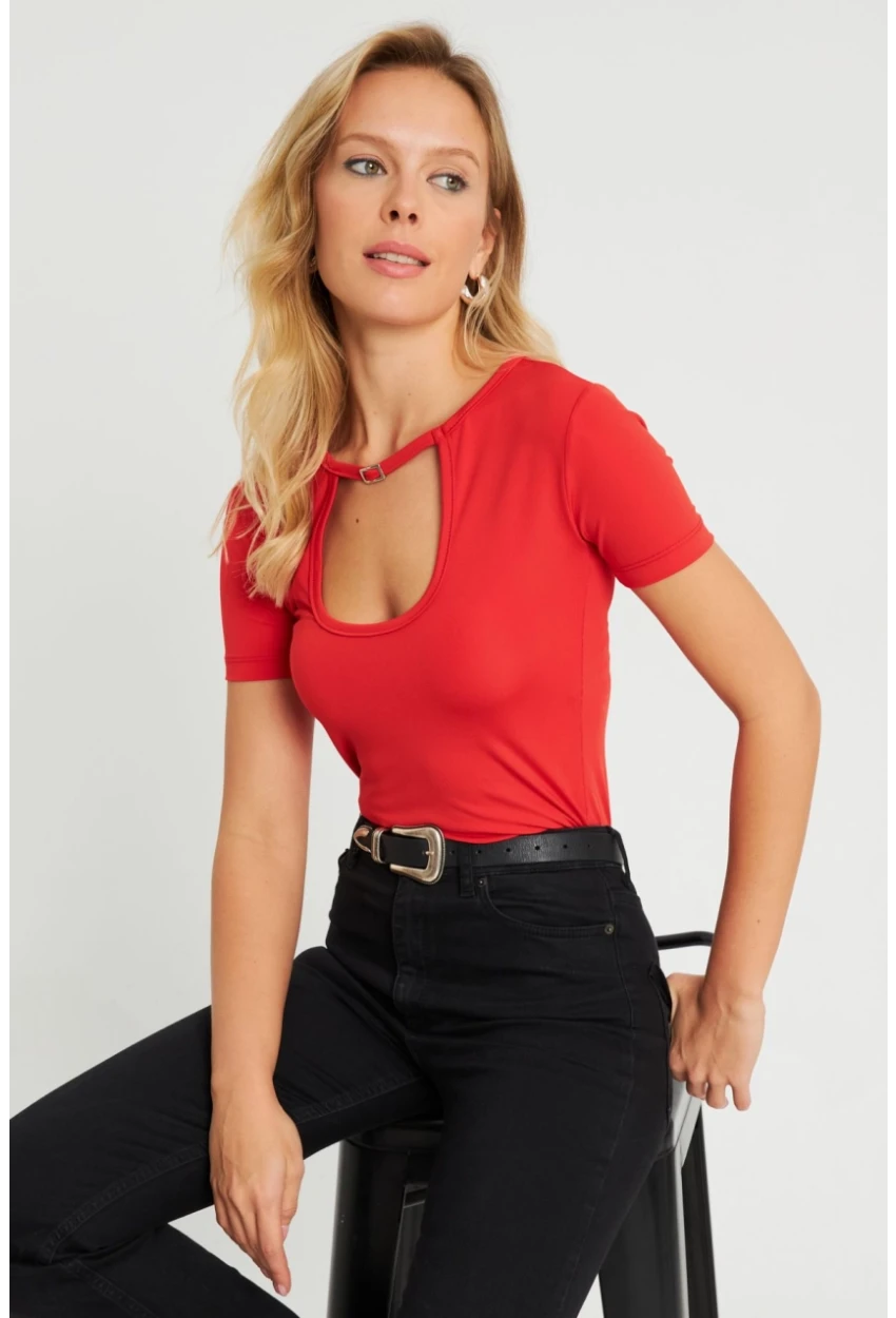 Kadın Aksesuarlı Bluz Kırmızı EY2734