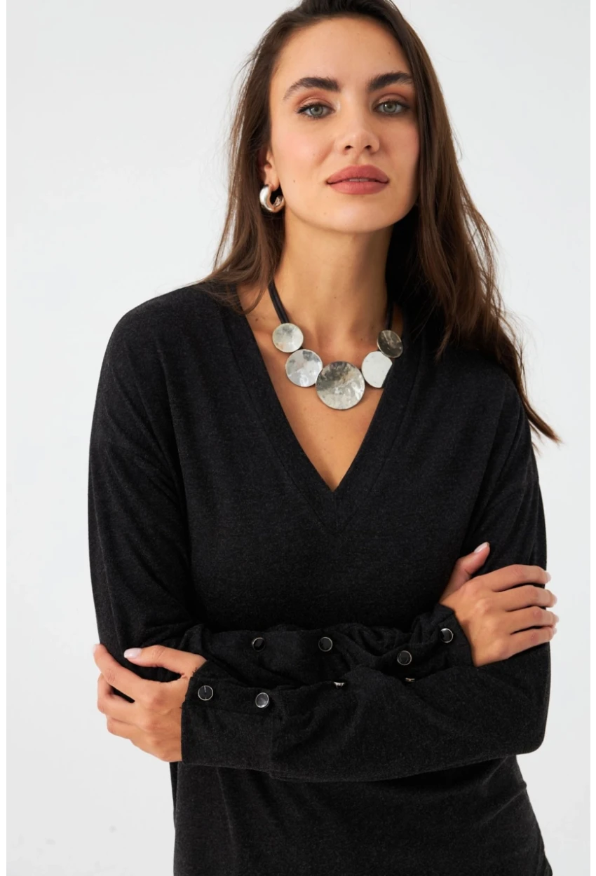 Kadın Antrasit Düğme Detaylı V Yaka Bluz EY2982