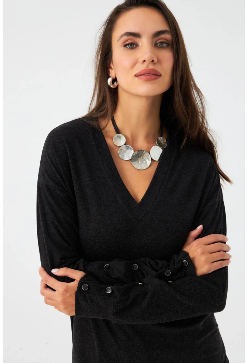 Kadın Antrasit Düğme Detaylı V Yaka Bluz MEY2982