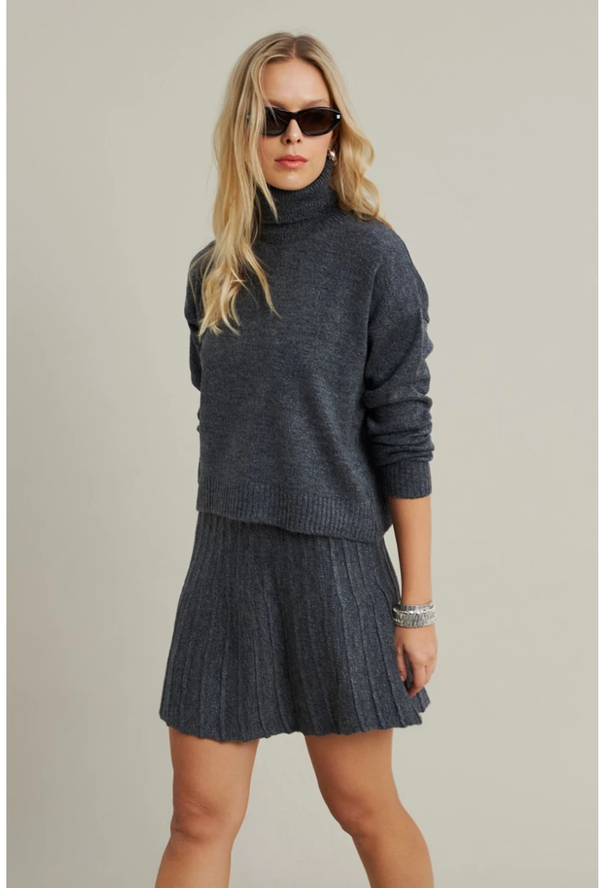 Kadın Antrasıt Pileli Etekli Alt Üst Takım ELT12001