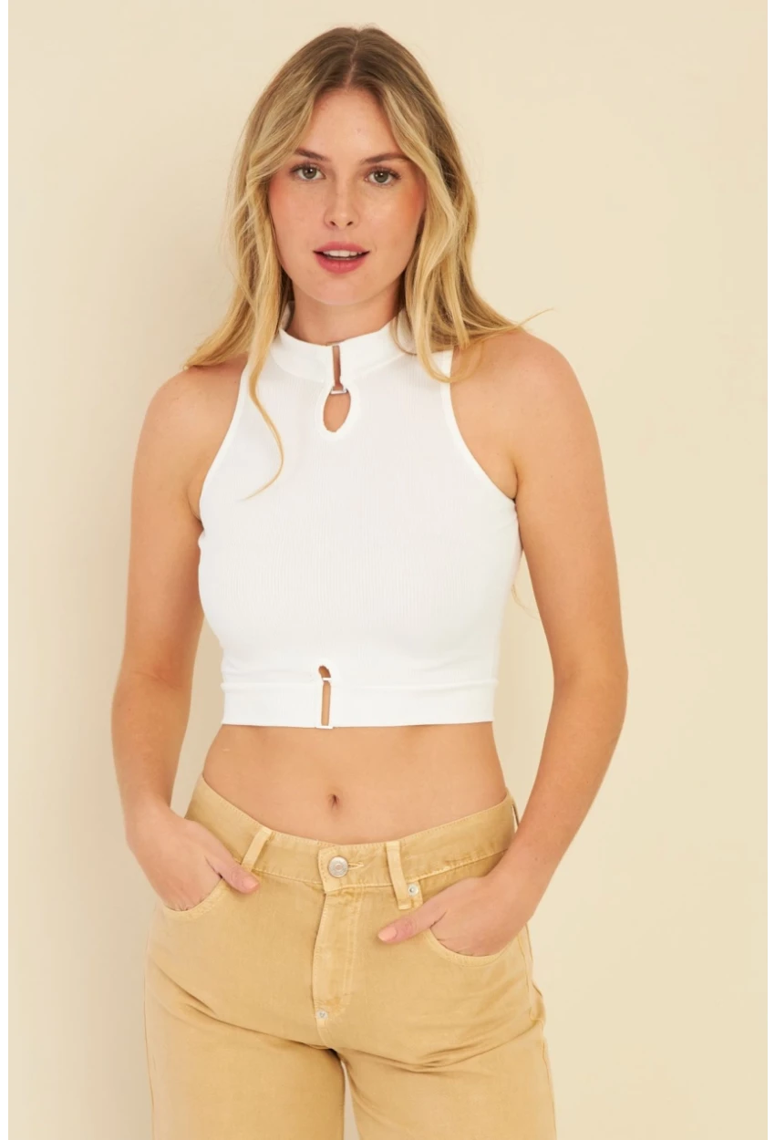 Kadın Beyaz Aksesuarlı Crop Bluz CG340