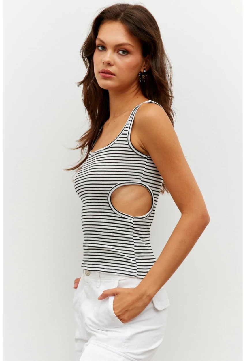 Kadın Beyaz Beli Pencereli Çizgili Kısa Bluz PP7364