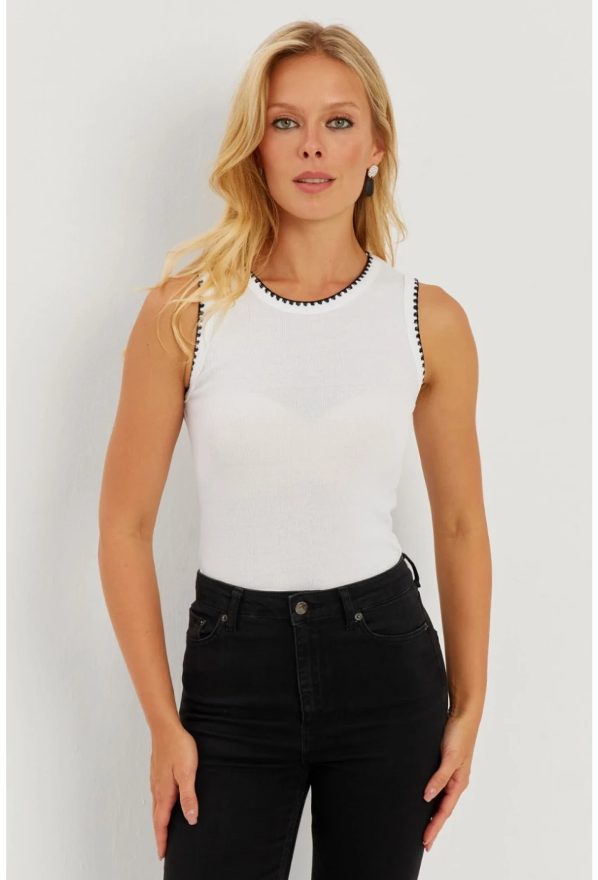 Kadın Beyaz Biyeli Kaşkorse Bluz AYD318