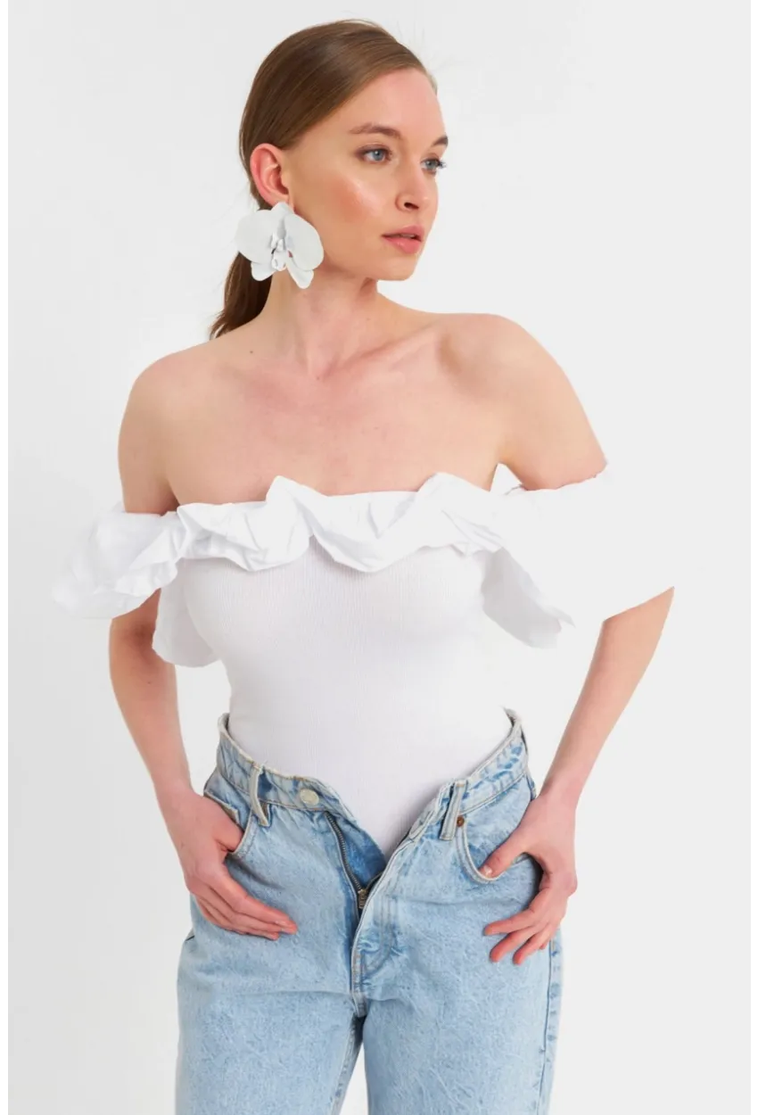 Kadın Beyaz Çıtçıtlı Straplez Body TPG07