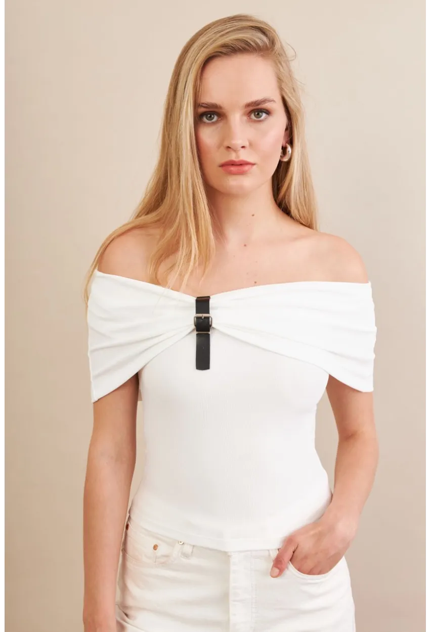 Kadın Beyaz Kemer Detaylı Bluz FRY2316
