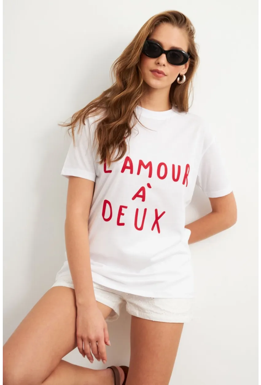 Kadın Beyaz-Kırmızı Baskılı Pijama T-Shirt AYD411