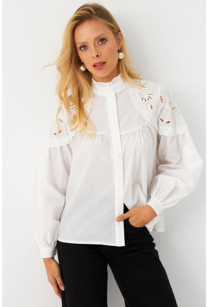 Kadın Beyaz Nakışlı Gömlek MQS2093