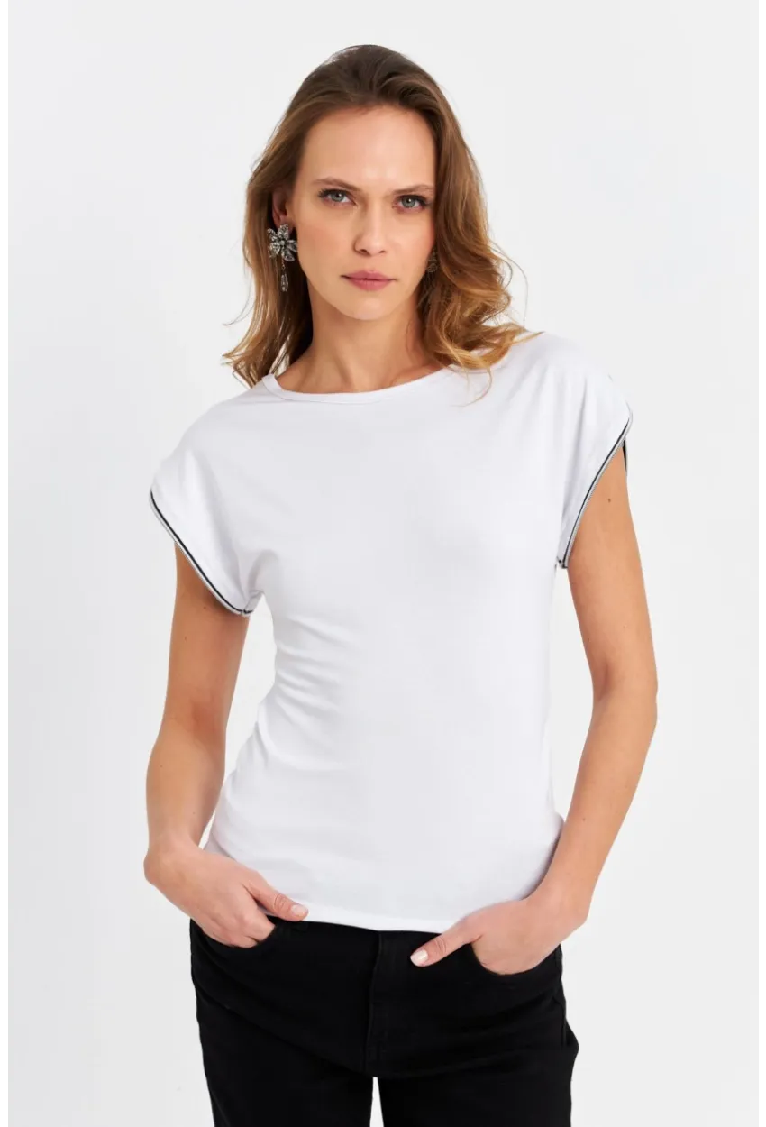 Kadın Beyaz Omuzları Fermuarlı Bluz EY3062