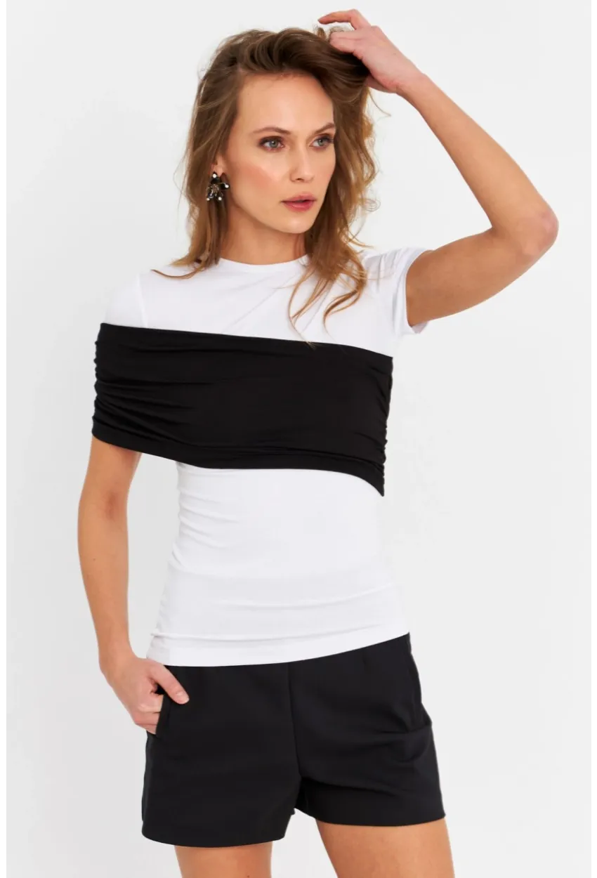 Kadın Beyaz-Siyah Çapraz Bloklu Bluz EY3073