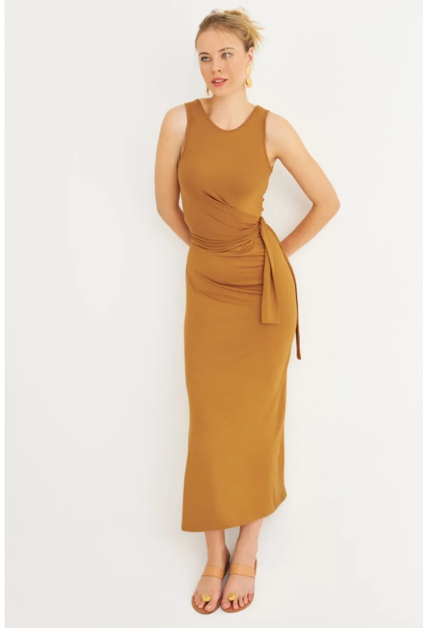 Kadın Camel Büzgülü Kolsuz Midi Elbise TF75