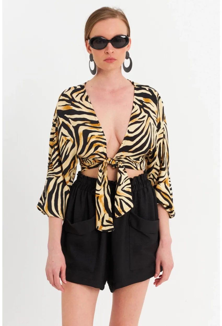 Kadın Camel-Siyah Önü Bağlamalı Crop Bluz TPG03