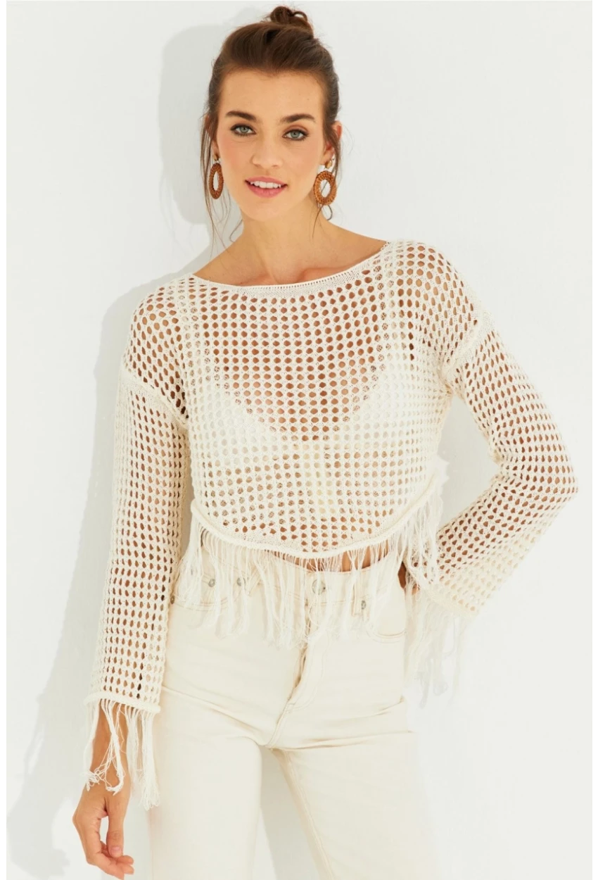 Kadın Ekru Ajurlu Püsküllü Triko Bluz KZ2462