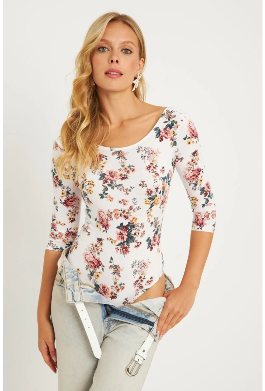 Kadın Ekru Çiçek Desenli Çıtçıtlı Body RK40