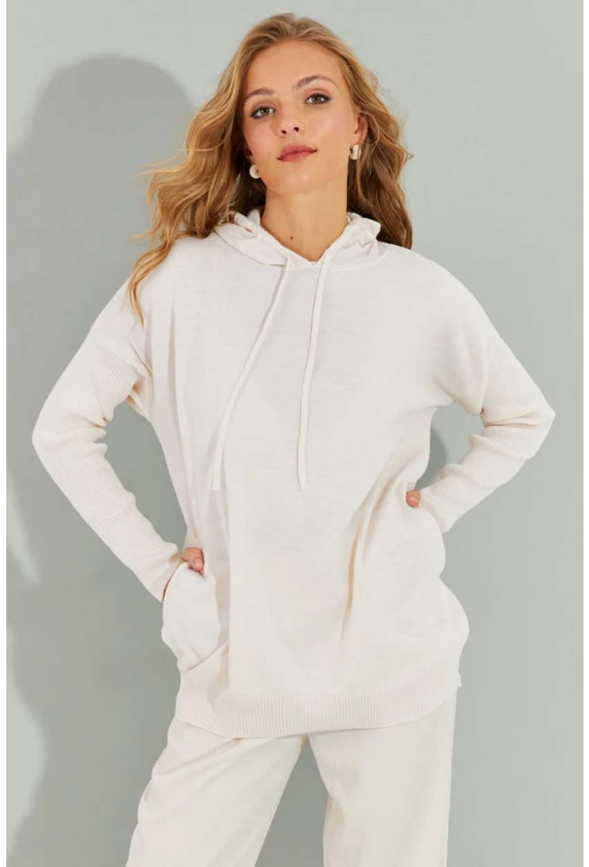 Kadın Ekru Kapüşonlu Cepli Triko Kazak YZ520
