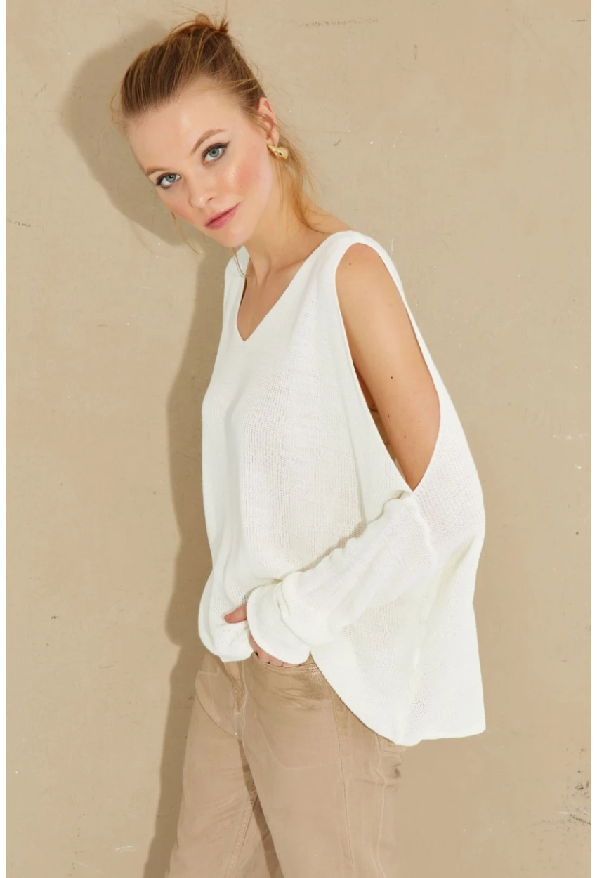 Kadın Ekru Kolu Yırtmaçlı Triko Bluz SMT221