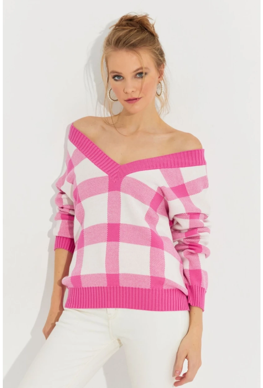 Kadın Ekru-Pembe V Yaka Ekose Triko Kazak TH1102
