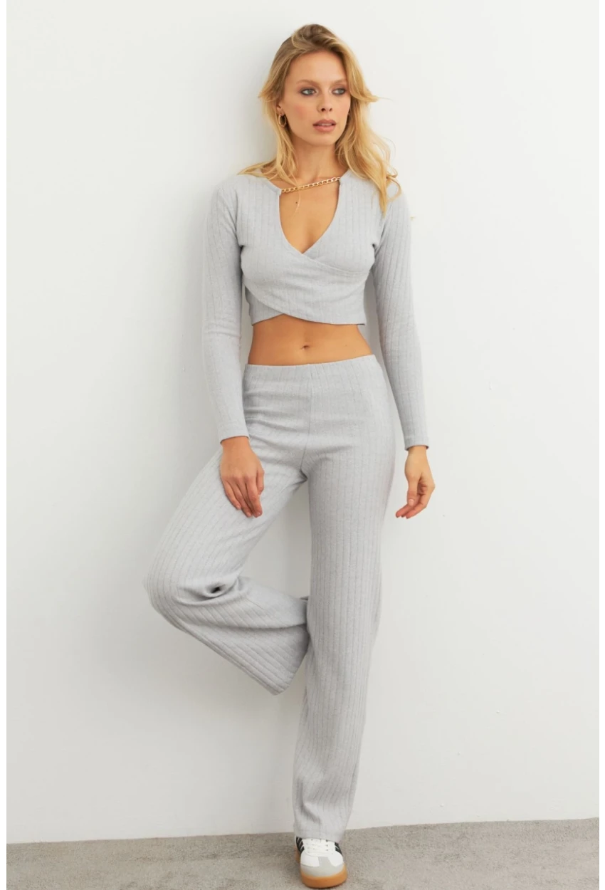 Kadın Gri Crop Üstlü İkili Pantolon Takım XL10052