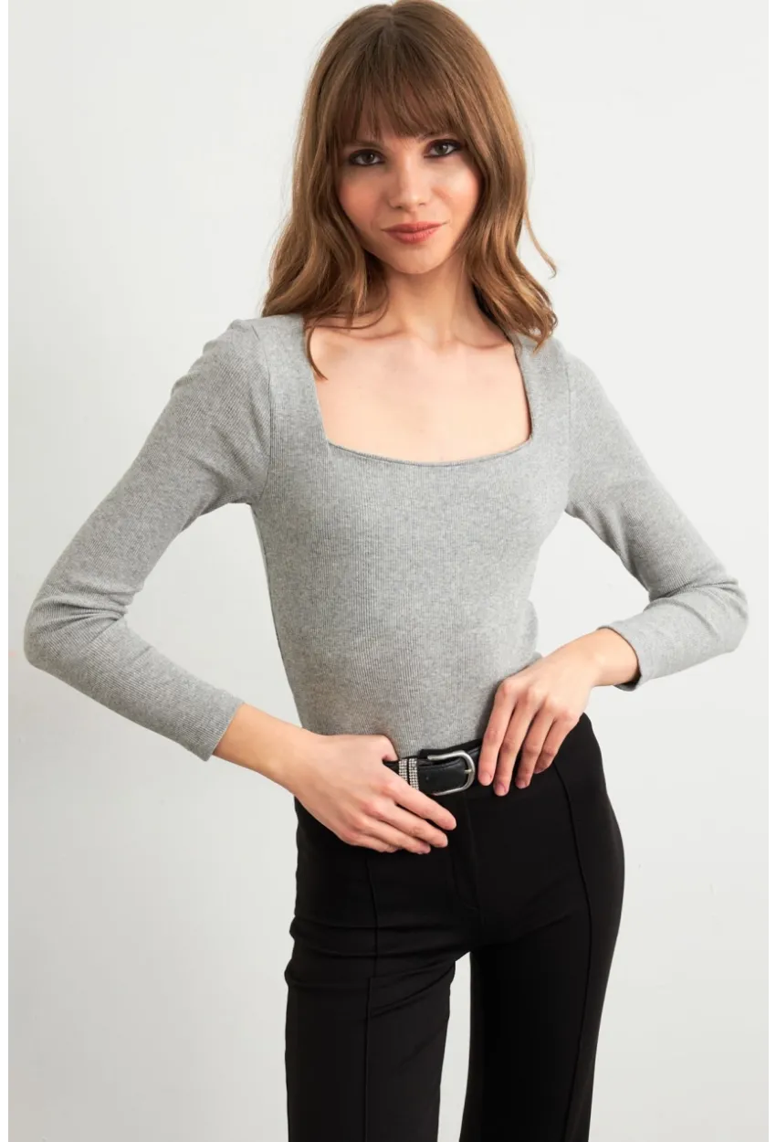 Kadın Gri Kare Yaka Kaşkorse Bluz GA101