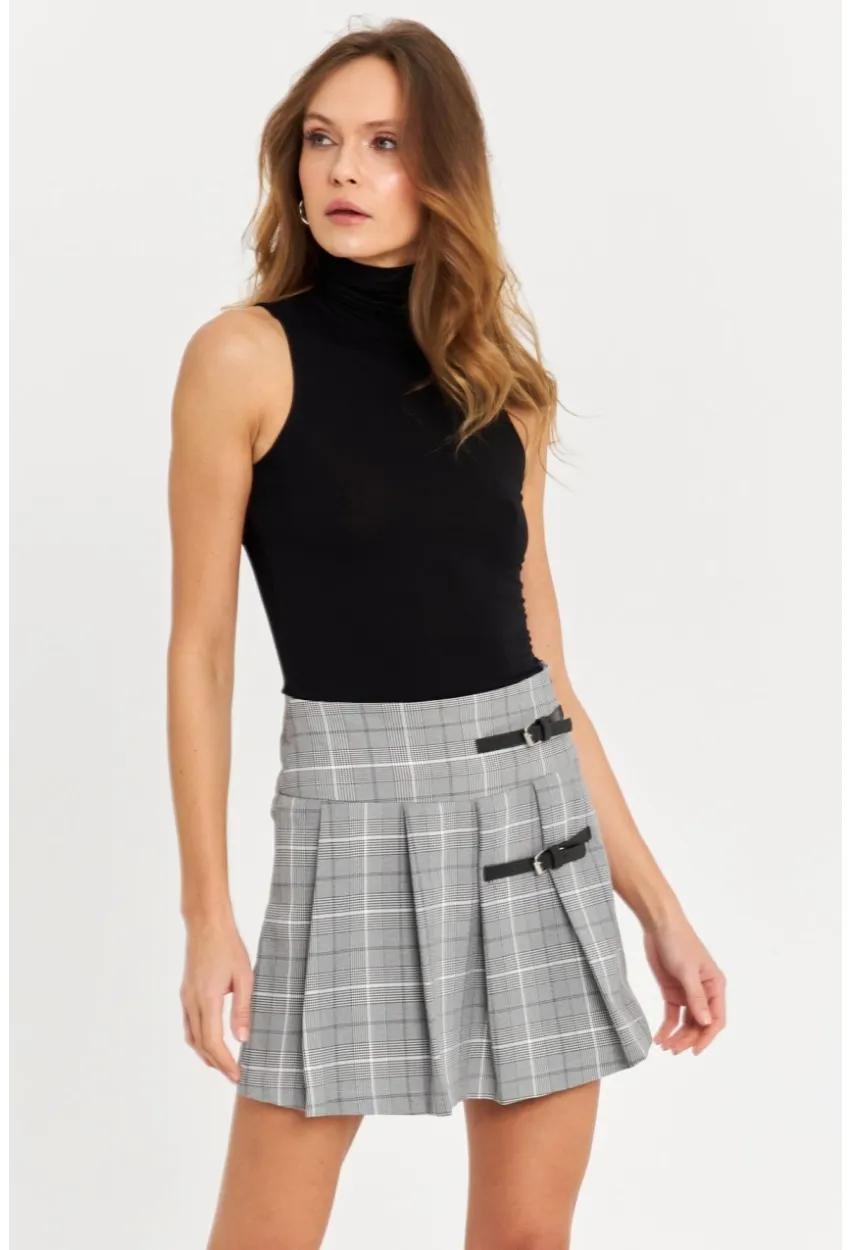 Kadın Gri Kemer Detaylı Ekose Şort Etek FS9473