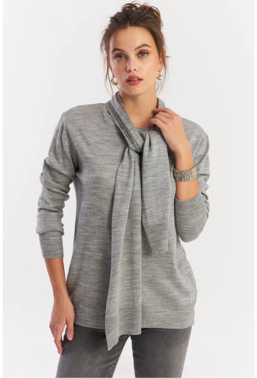 Kadın Gri Şal Aksesuarlı Triko Bluz YV286