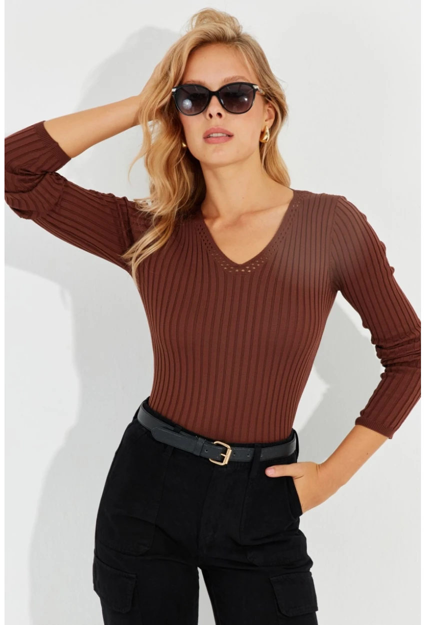 Kadın Kahve V Yaka Fitilli Triko Bluz SMT216