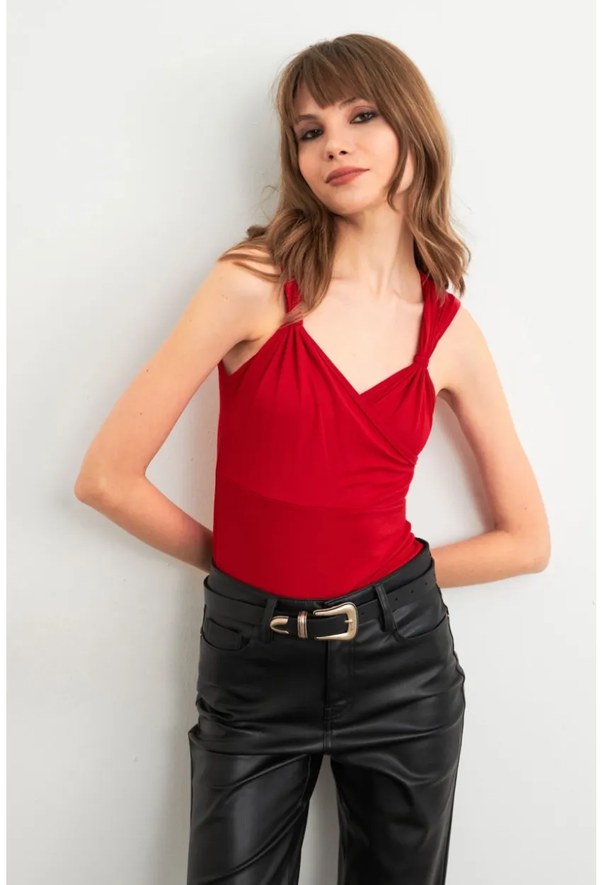 Kadın Kırmızı Omuz Büzgülü Kruvaze Bluz EY3039