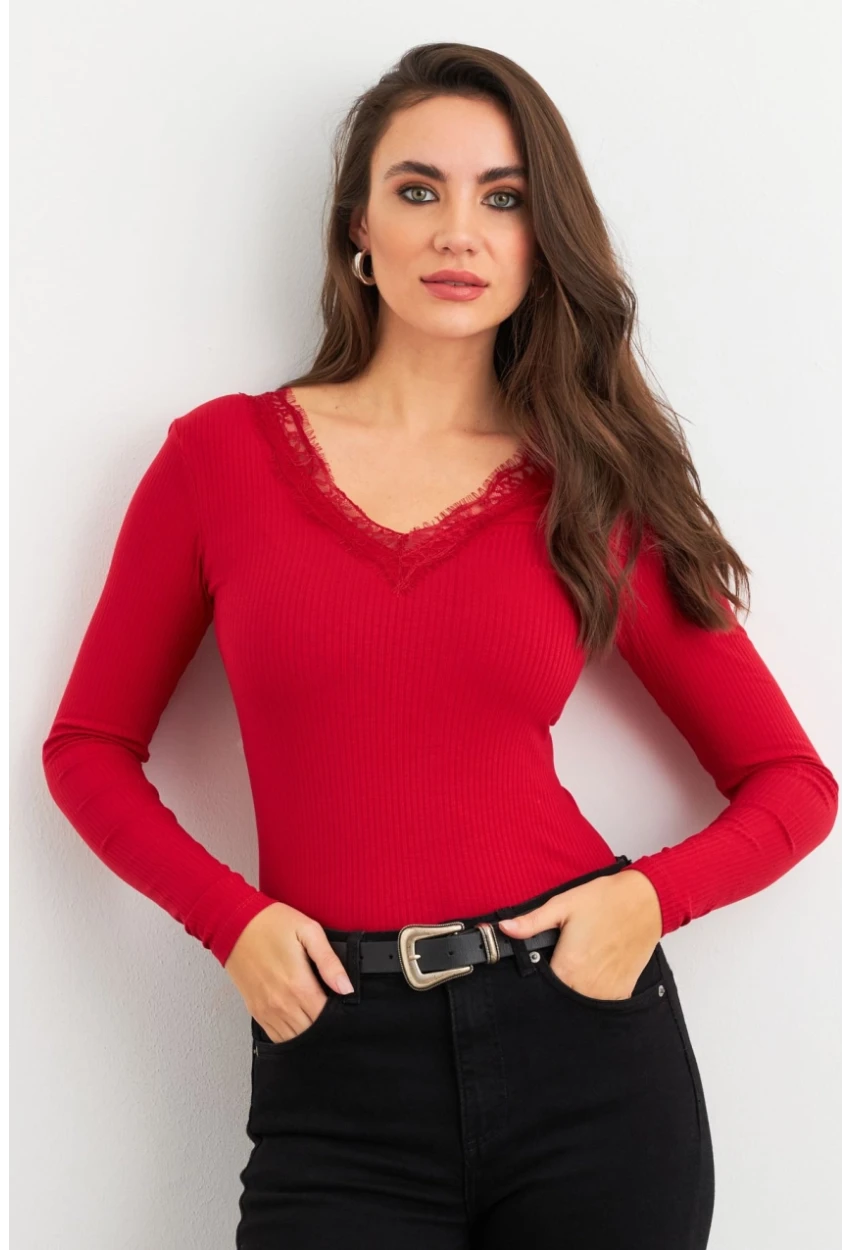 Kadın Kırmızı Ön Arka V Dantelli Bluz AYD406
