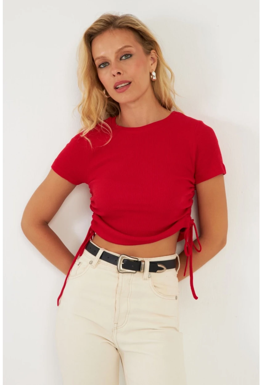 Kadın Kırmızı Yanları Büzgülü Kaşkorse Bluz AYD355