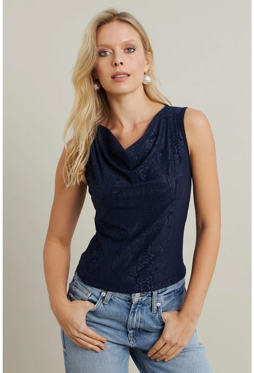 Kadın Lacivert Degaje Yaka Kolsuz Bluz LPP1297